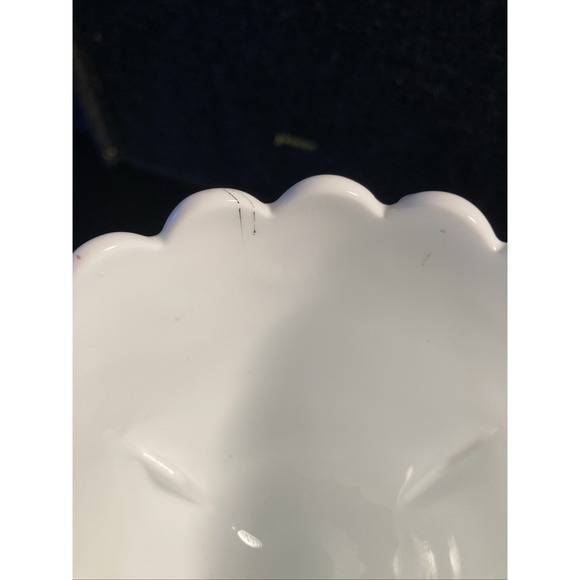 Vintage Milk Glass Pedestal Compote Bowl Scalloped Edge Candy Dish 7" Goblet - Picture 4 of 8